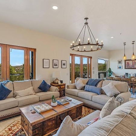 Close To Fresh Creek! Sleeps 12 ~ Amazing Views W/Serene Open Space ~ Hot Tub + Game Room ~ Trails Outside سيدونا المظهر الخارجي الصورة