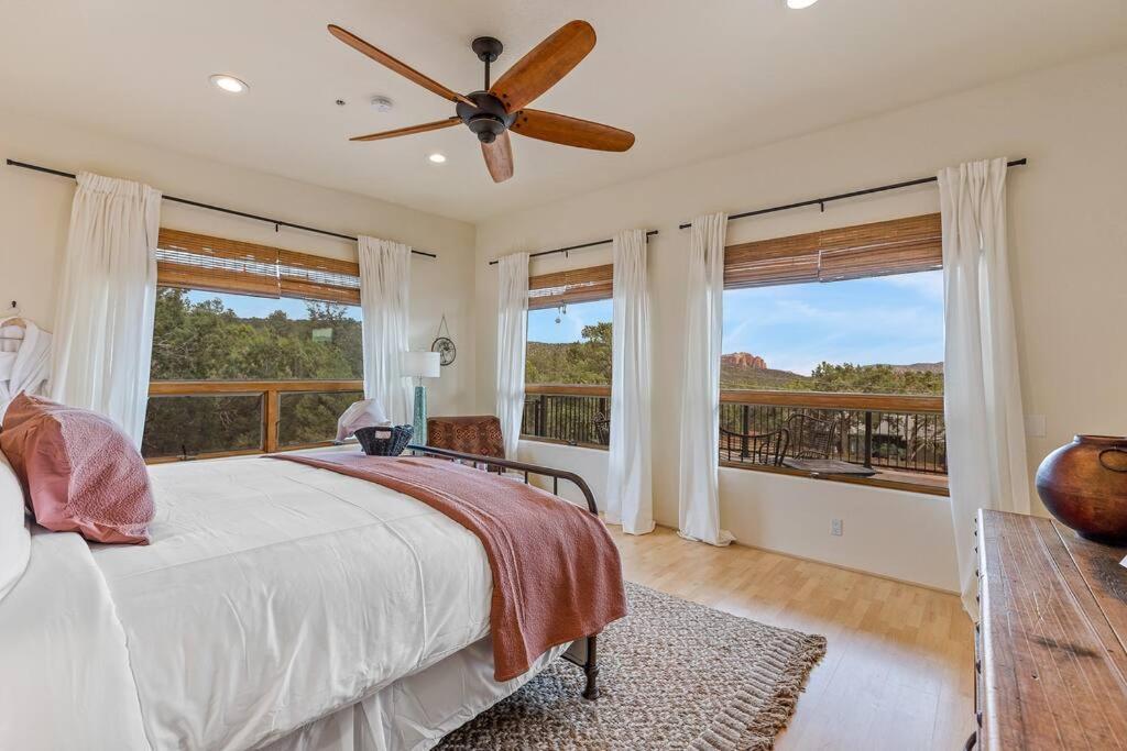 Close To Fresh Creek! Sleeps 12 ~ Amazing Views W/Serene Open Space ~ Hot Tub + Game Room ~ Trails Outside سيدونا المظهر الخارجي الصورة