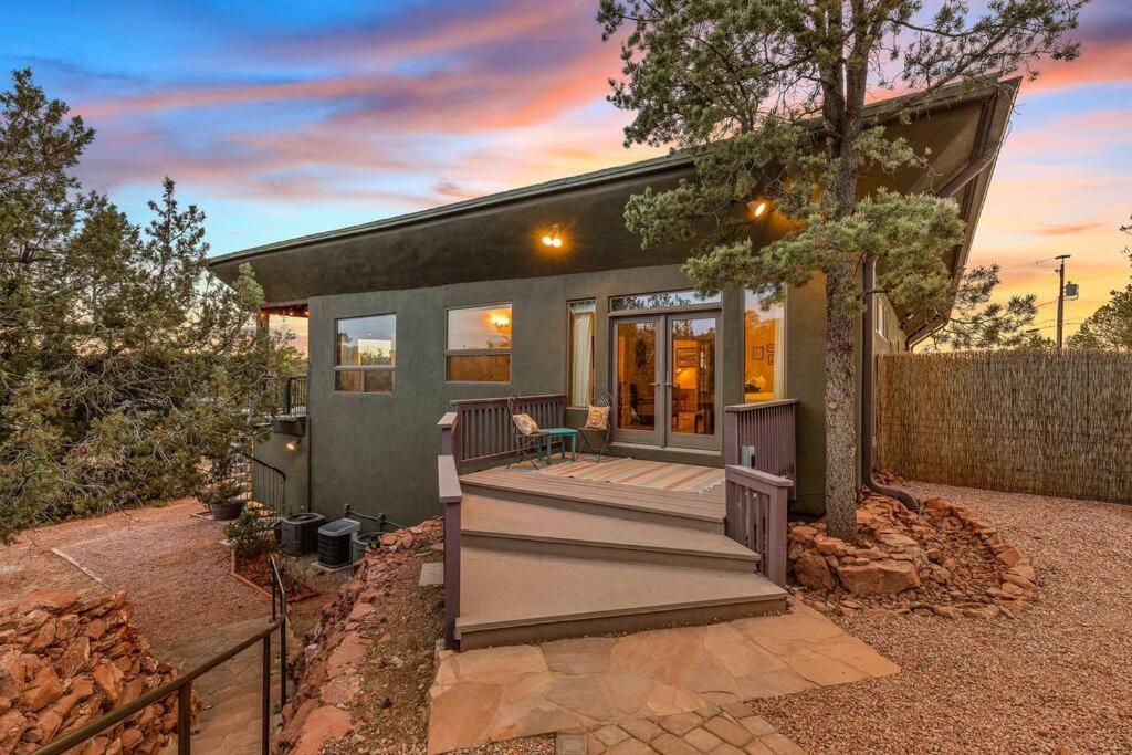 Close To Fresh Creek! Sleeps 12 ~ Amazing Views W/Serene Open Space ~ Hot Tub + Game Room ~ Trails Outside سيدونا المظهر الخارجي الصورة